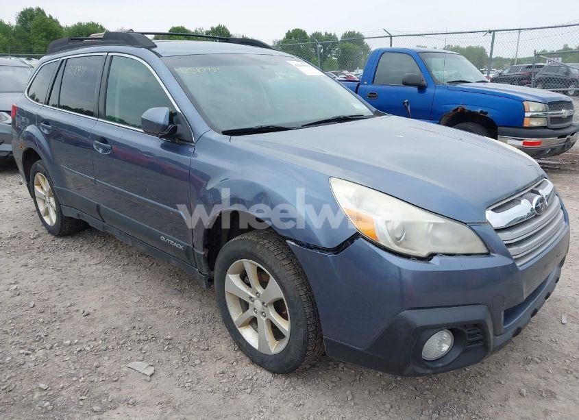 2014 Subaru Outback 2.5I PREMIUM (VIN 4S4BRBCCXE3285677) main photo