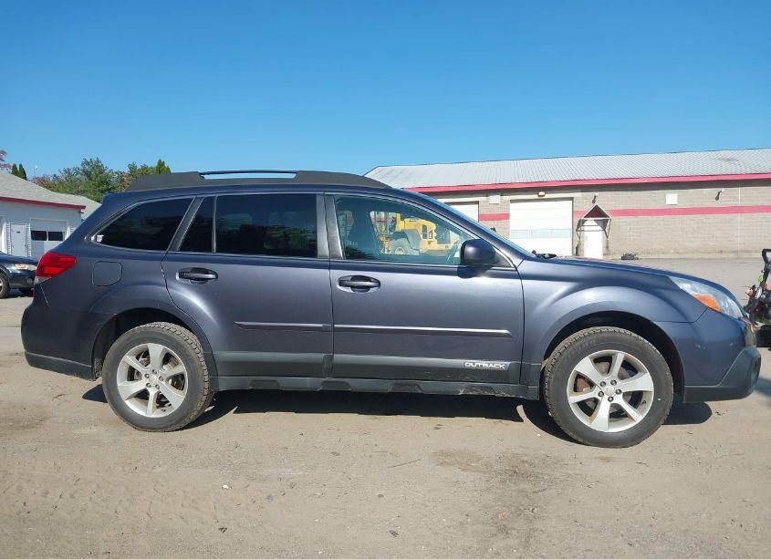 Photo 13 of 2014 Subaru Outback 2.5I PREMIUM (VIN 4S4BRBCCXE3317754)