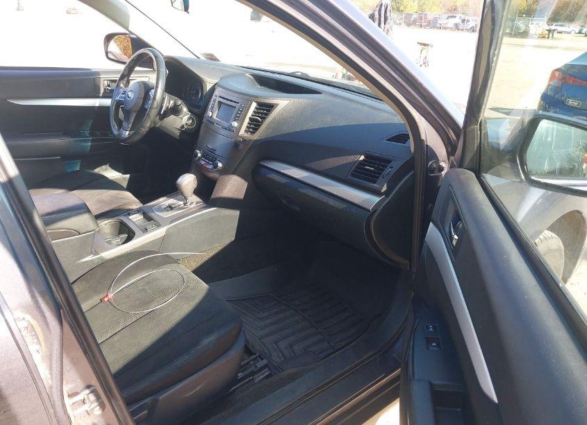 Photo 5 of 2014 Subaru Outback 2.5I PREMIUM (VIN 4S4BRBCCXE3317754)