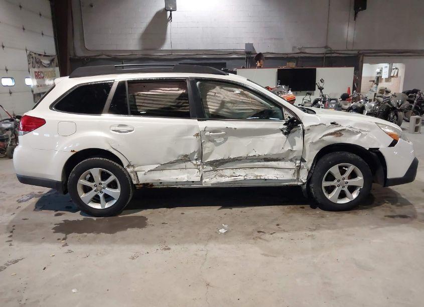 Photo 14 of 2014 Subaru Outback 2.5I PREMIUM (VIN 4S4BRBDC2E3242367)
