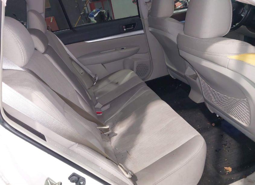 Photo 8 of 2014 Subaru Outback 2.5I PREMIUM (VIN 4S4BRBDC2E3242367)