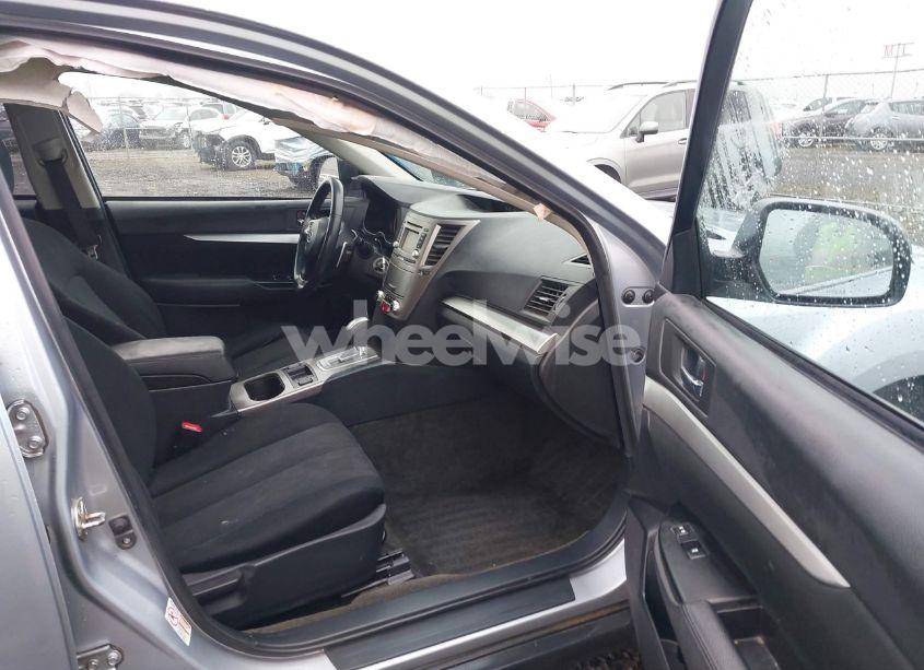 Photo 5 of 2014 Subaru Outback 2.5I PREMIUM (VIN 4S4BRBDC2E3288121)