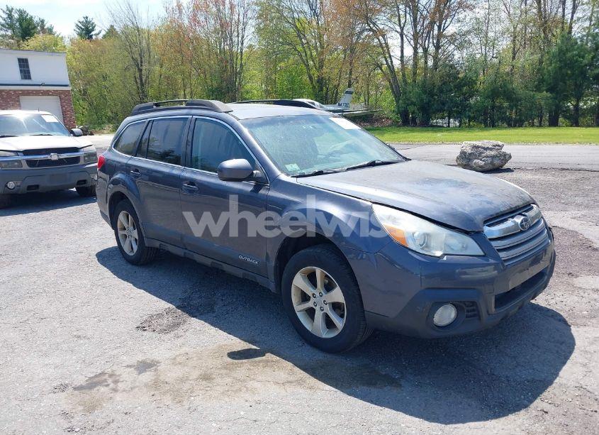 2014 Subaru Outback 2.5I PREMIUM (VIN 4S4BRBDC4E3289870) main photo