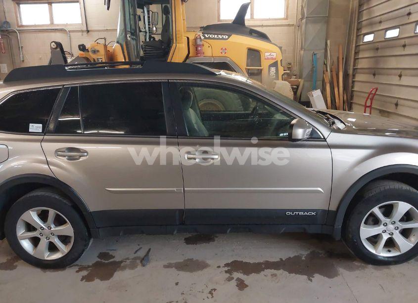 Photo 13 of 2014 Subaru Outback 2.5I PREMIUM (VIN 4S4BRBDC7E3315135)