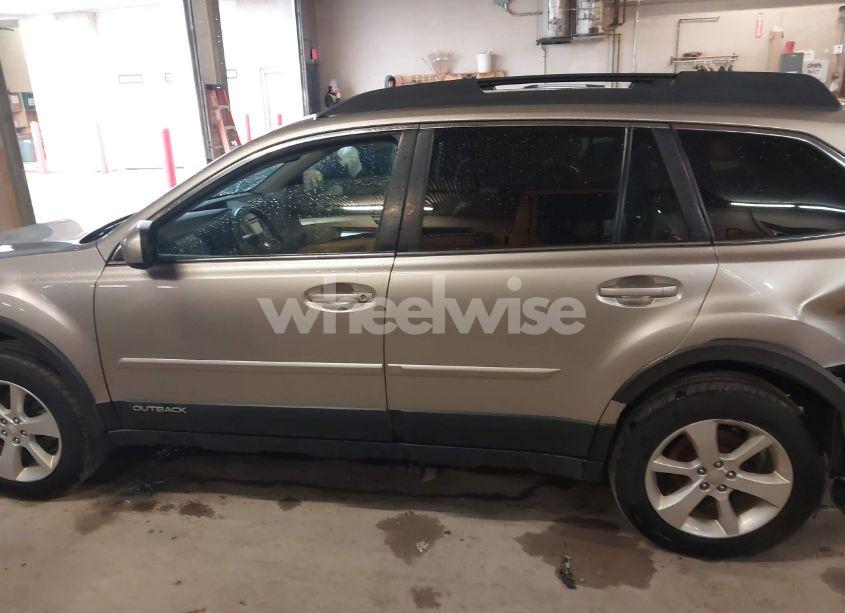 Photo 14 of 2014 Subaru Outback 2.5I PREMIUM (VIN 4S4BRBDC7E3315135)