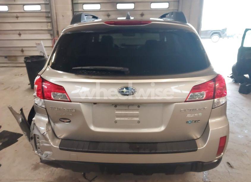 Photo 16 of 2014 Subaru Outback 2.5I PREMIUM (VIN 4S4BRBDC7E3315135)