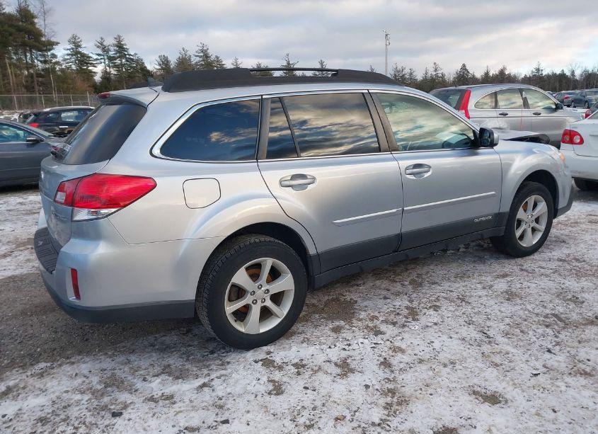 Photo 4 of 2014 Subaru Outback 2.5I PREMIUM (VIN 4S4BRBDCXE3253083)