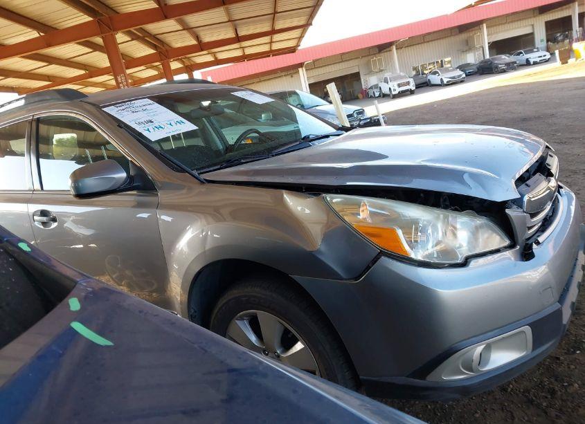 Photo 13 of 2011 Subaru Outback 2.5I PREMIUM (VIN 4S4BRBFC3B3384462)