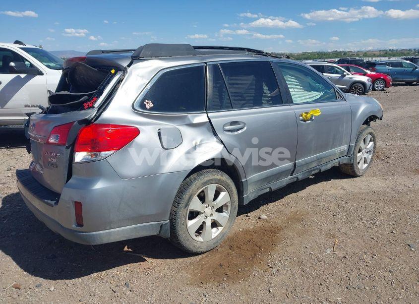 Photo 4 of 2010 Subaru Outback 2.5I PREMIUM (VIN 4S4BRBFC4A3320591)