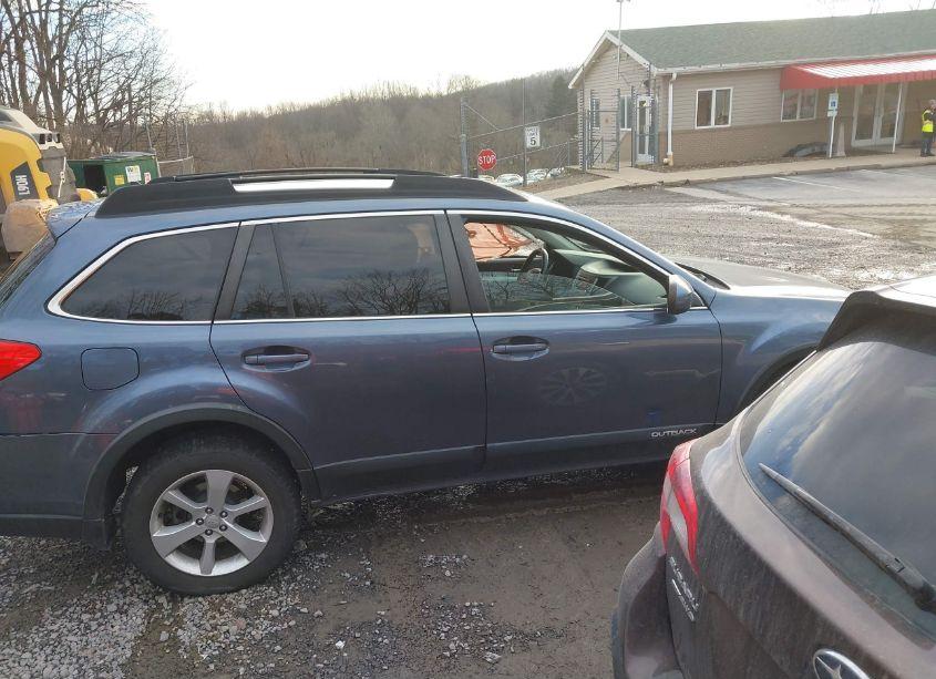 Photo 14 of 2014 Subaru Outback 2.5I PREMIUM (VIN 4S4BRBFC9E3225661)