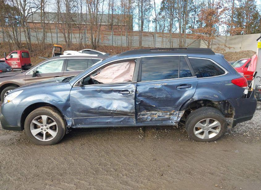 Photo 15 of 2014 Subaru Outback 2.5I PREMIUM (VIN 4S4BRBFC9E3225661)