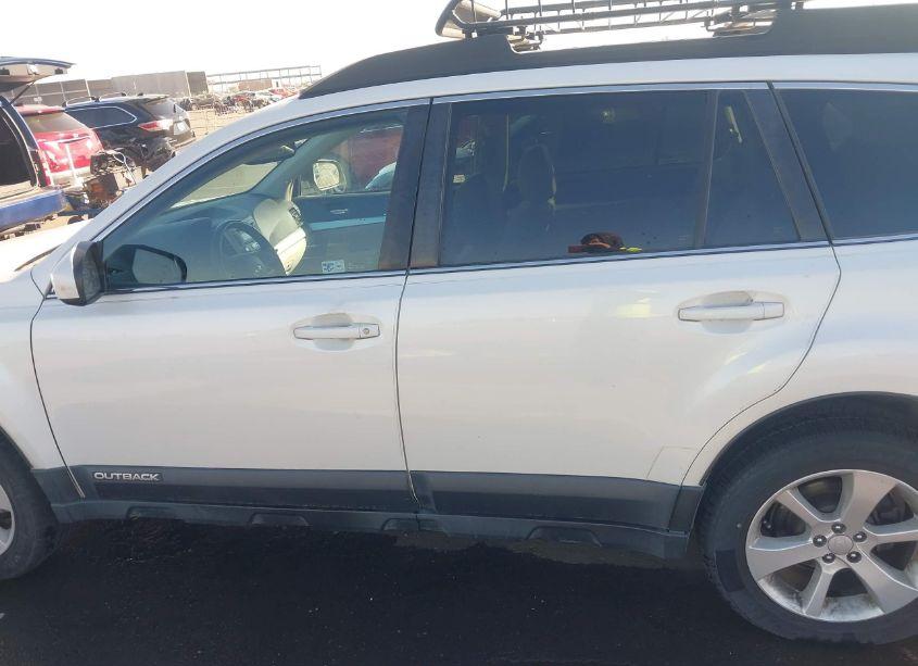 Photo 14 of 2013 Subaru Outback 2.5I PREMIUM (VIN 4S4BRBGC0D3263602)