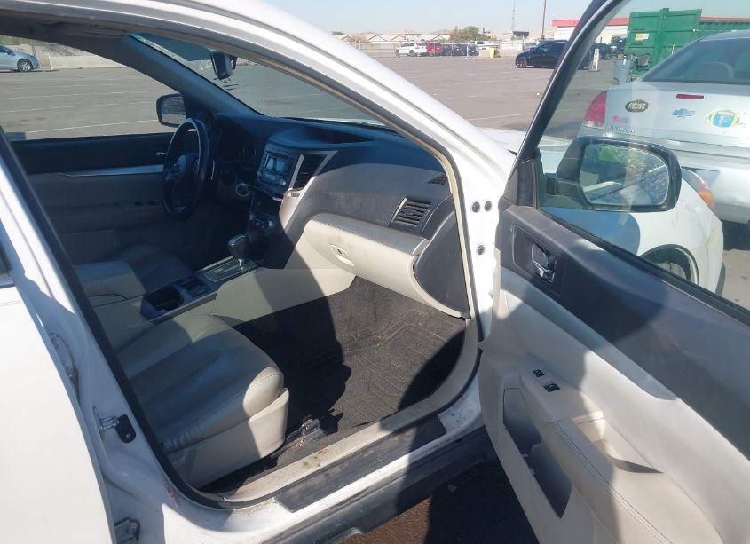Photo 5 of 2013 Subaru Outback 2.5I PREMIUM (VIN 4S4BRBGC0D3263602)