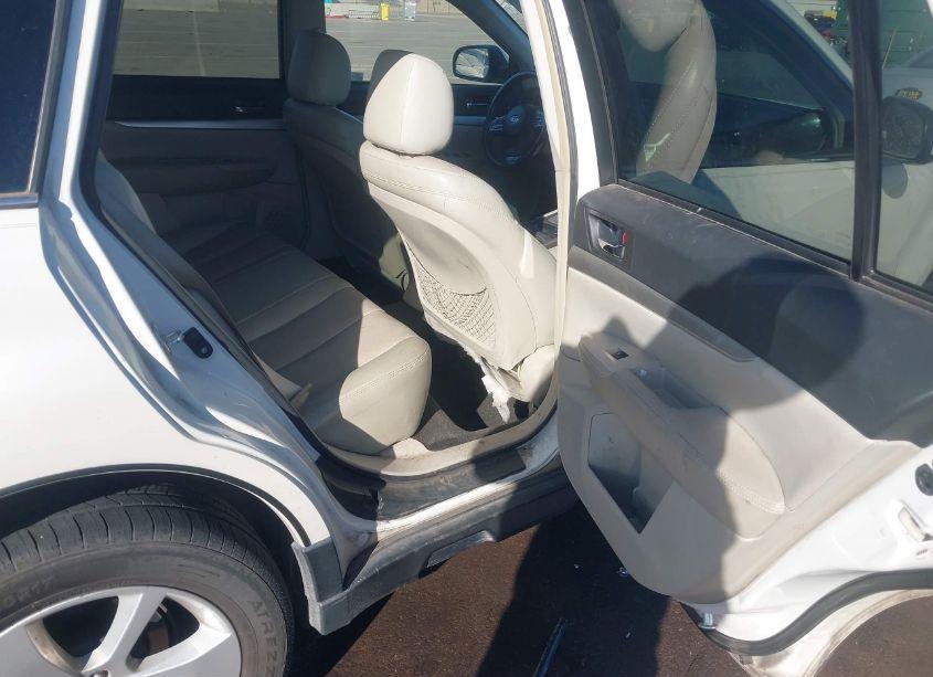 Photo 8 of 2013 Subaru Outback 2.5I PREMIUM (VIN 4S4BRBGC0D3263602)