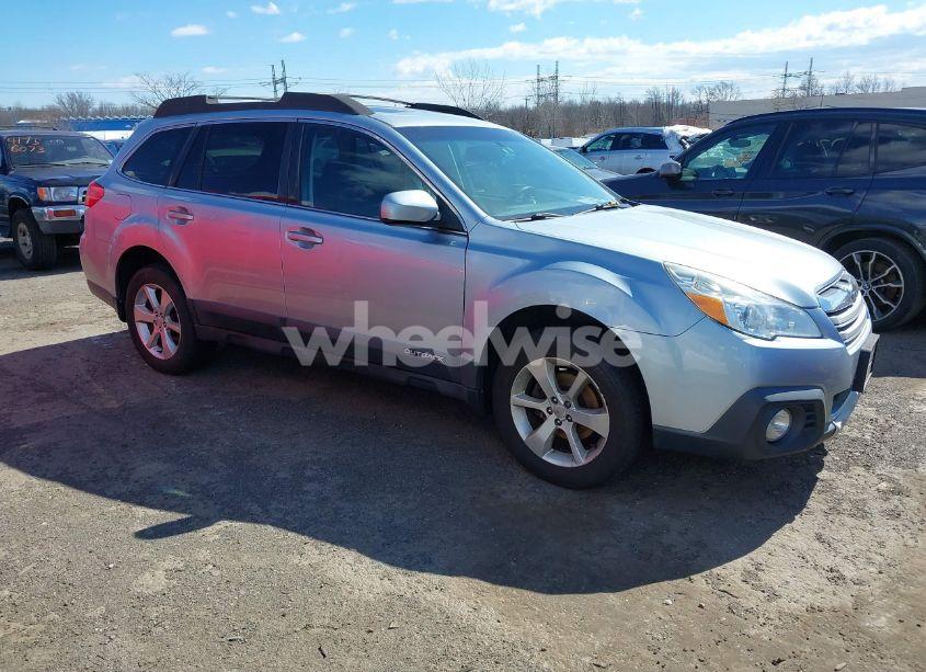 2013 Subaru Outback 2.5I PREMIUM (VIN 4S4BRBGC1D3308823) main photo