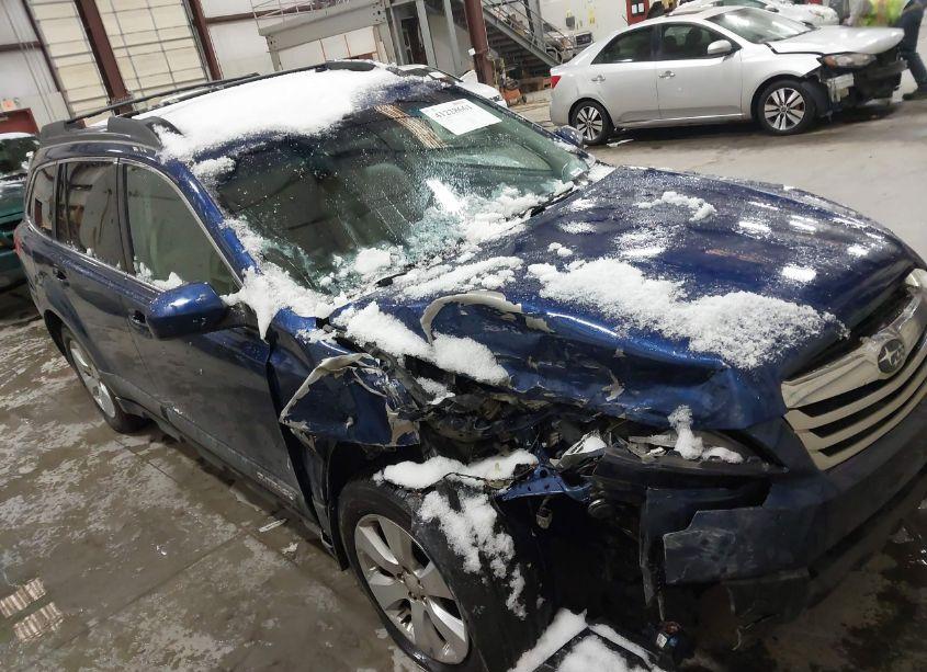 2010 Subaru Outback 2.5I PREMIUM (VIN 4S4BRBGC2A3334648) main photo