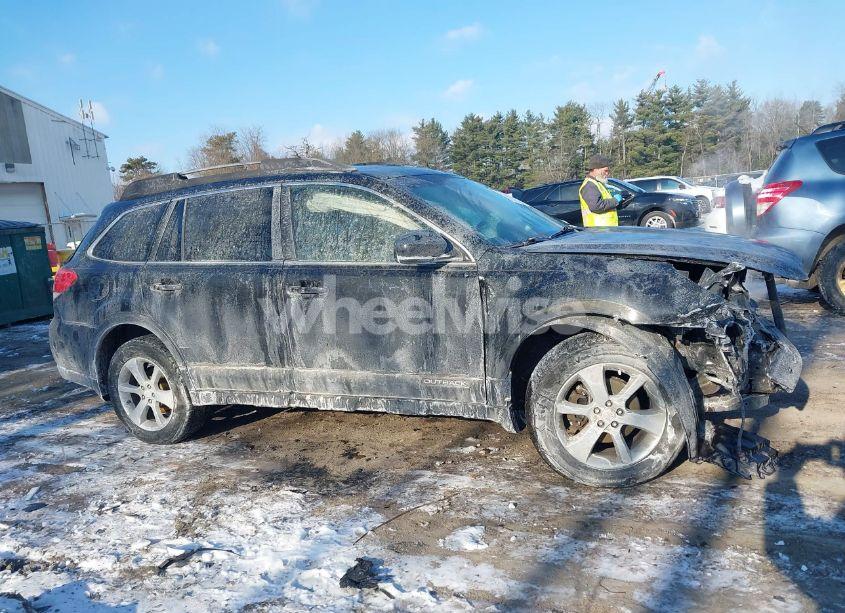 Photo 13 of 2013 Subaru Outback 2.5I PREMIUM (VIN 4S4BRBGC2D3235476)