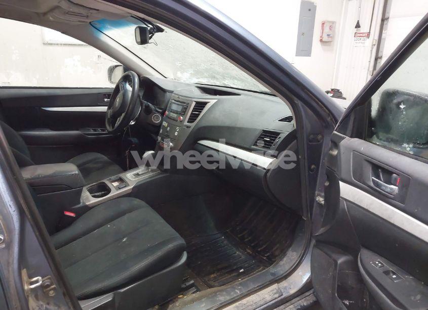 Photo 5 of 2013 Subaru Outback 2.5I PREMIUM (VIN 4S4BRBGC2D3257106)