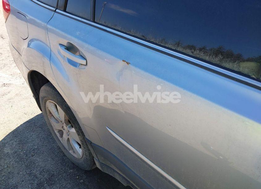 Photo 14 of 2012 Subaru Outback 2.5I PREMIUM (VIN 4S4BRBGC4C3208830)