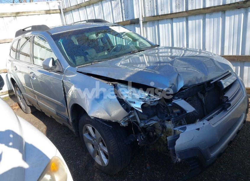 2013 Subaru Outback 2.5I PREMIUM (VIN 4S4BRBGC4D3308007) main photo
