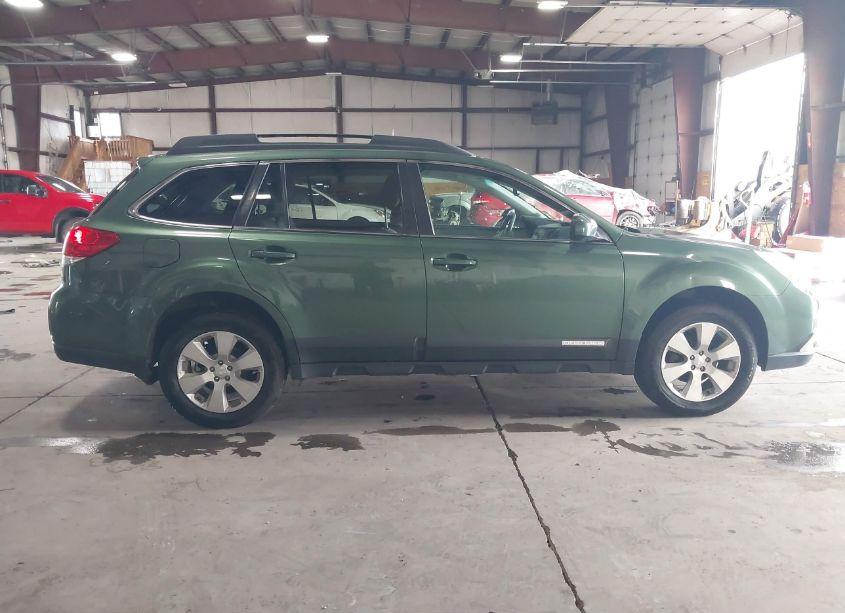 Photo 13 of 2010 Subaru Outback 2.5I PREMIUM (VIN 4S4BRBGC5A3345921)