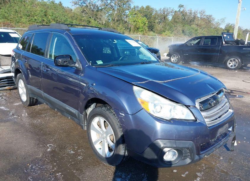 2013 Subaru Outback 2.5I PREMIUM (VIN 4S4BRBGC6D3268433) main photo