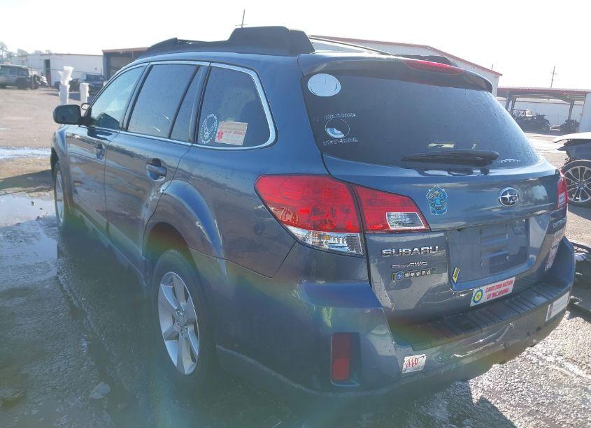 Photo 3 of 2013 Subaru Outback 2.5I PREMIUM (VIN 4S4BRBGC6D3268433)