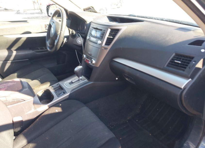 Photo 5 of 2013 Subaru Outback 2.5I PREMIUM (VIN 4S4BRBGC6D3268433)