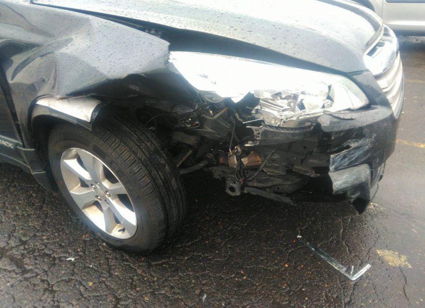 Photo 6 of 2013 Subaru Outback 2.5I PREMIUM (VIN 4S4BRBGC6D3293879)