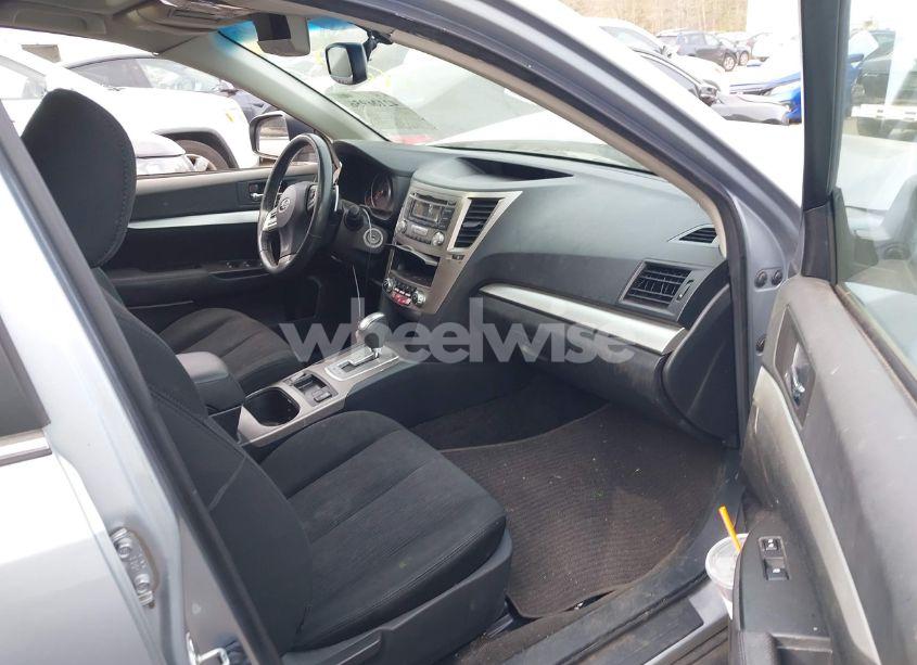 Photo 5 of 2013 Subaru Outback 2.5I PREMIUM (VIN 4S4BRBGC9D3244899)