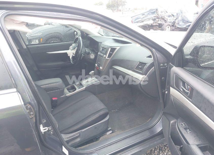 Photo 5 of 2013 Subaru Outback 2.5I PREMIUM (VIN 4S4BRBGC9D3315258)