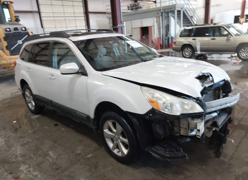 2013 Subaru Outback 2.5I PREMIUM (VIN 4S4BRBGCXD3282626) main photo