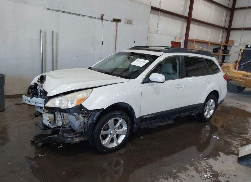 Photo 2 of 2013 Subaru Outback 2.5I PREMIUM (VIN 4S4BRBGCXD3282626)