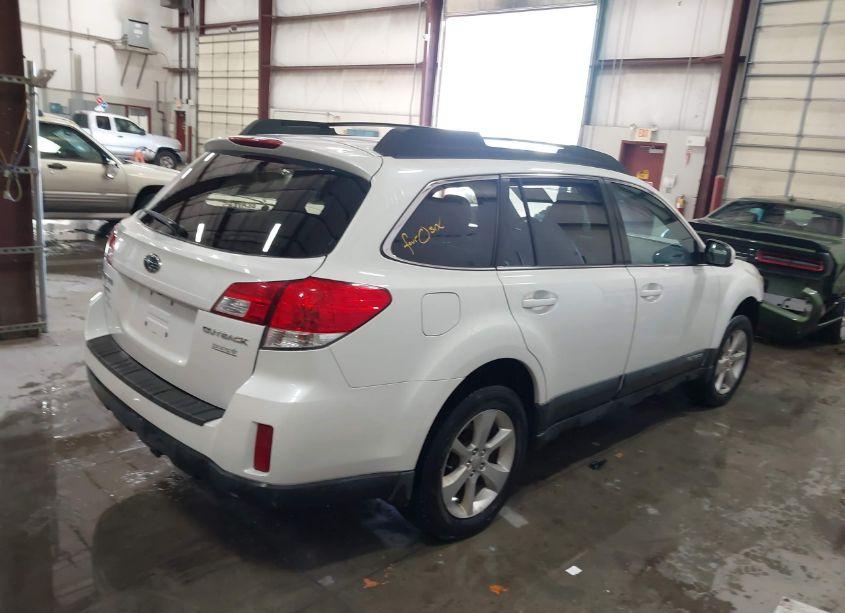 Photo 4 of 2013 Subaru Outback 2.5I PREMIUM (VIN 4S4BRBGCXD3282626)
