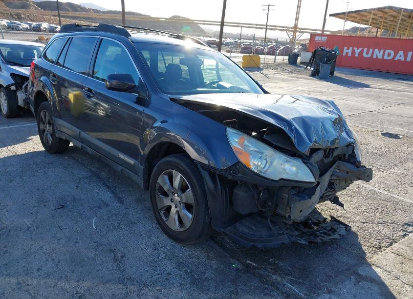 2011 Subaru Outback 2.5I PREMIUM (VIN 4S4BRBHC8B3358386) main photo