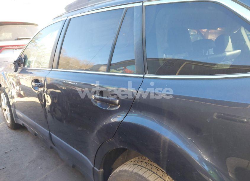 Photo 14 of 2010 Subaru Outback 2.5I LIMITED (VIN 4S4BRBJC1A3364832)