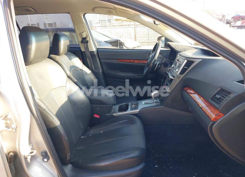 Photo 5 of 2011 Subaru Outback 2.5I LIMITED (VIN 4S4BRBJC2B3369782)