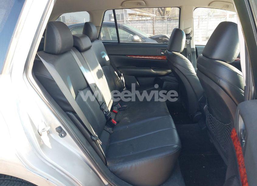 Photo 8 of 2011 Subaru Outback 2.5I LIMITED (VIN 4S4BRBJC2B3369782)