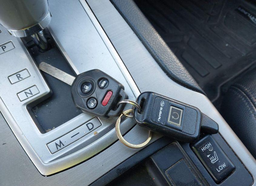 Photo 11 of 2010 Subaru Outback 2.5I LIMITED (VIN 4S4BRBJC3A3344288)