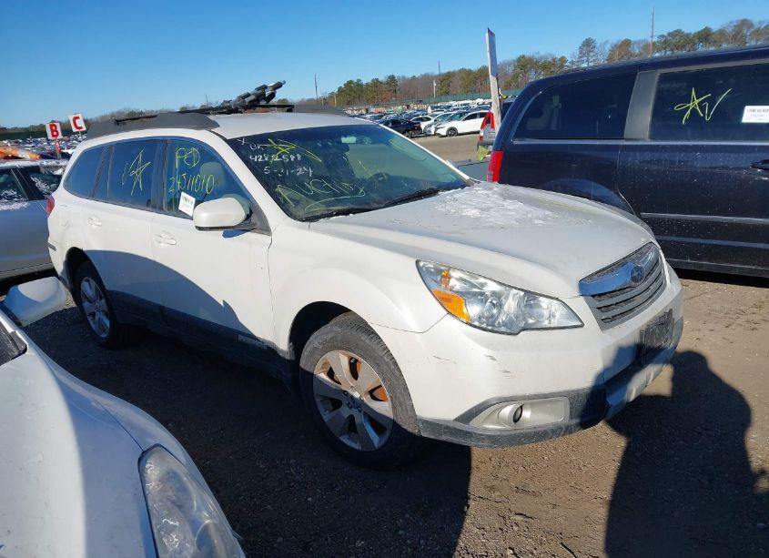 2011 Subaru Outback 2.5I LIMITED (VIN 4S4BRBJC4B3434261) main photo