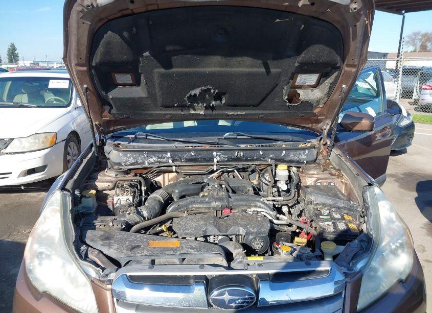 Photo 10 of 2013 Subaru Outback 2.5I LIMITED (VIN 4S4BRBJC4D3206179)