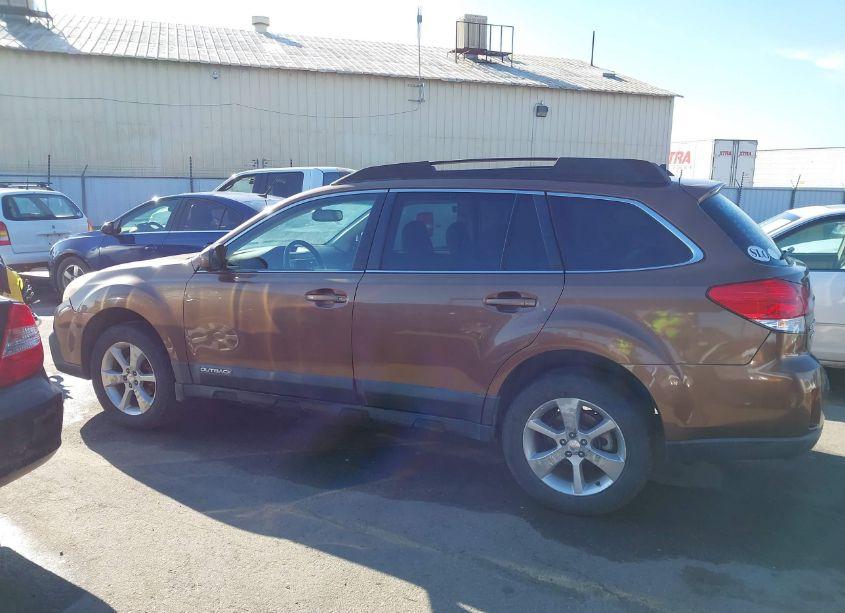 Photo 14 of 2013 Subaru Outback 2.5I LIMITED (VIN 4S4BRBJC4D3206179)