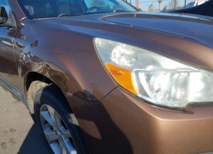 Photo 6 of 2013 Subaru Outback 2.5I LIMITED (VIN 4S4BRBJC4D3206179)