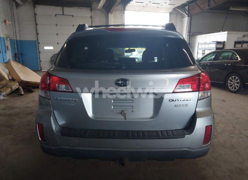 Photo 16 of 2010 Subaru Outback 2.5I LIMITED (VIN 4S4BRBJC8A3385399)