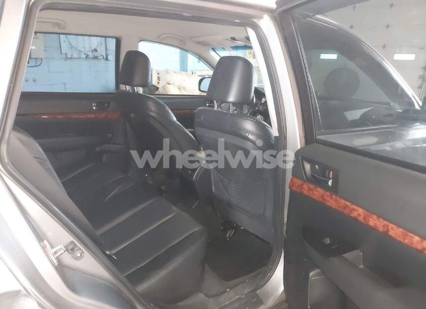 Photo 8 of 2010 Subaru Outback 2.5I LIMITED (VIN 4S4BRBJC8A3385399)