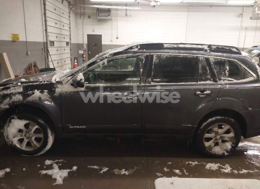 Photo 14 of 2013 Subaru Outback 2.5I LIMITED (VIN 4S4BRBJC8D3201633)