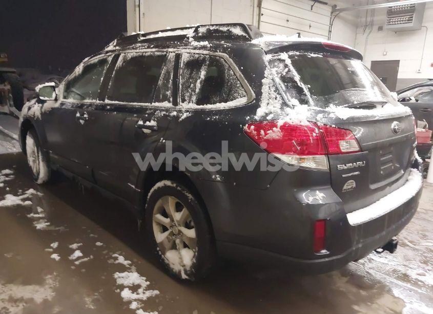 Photo 3 of 2013 Subaru Outback 2.5I LIMITED (VIN 4S4BRBJC8D3201633)