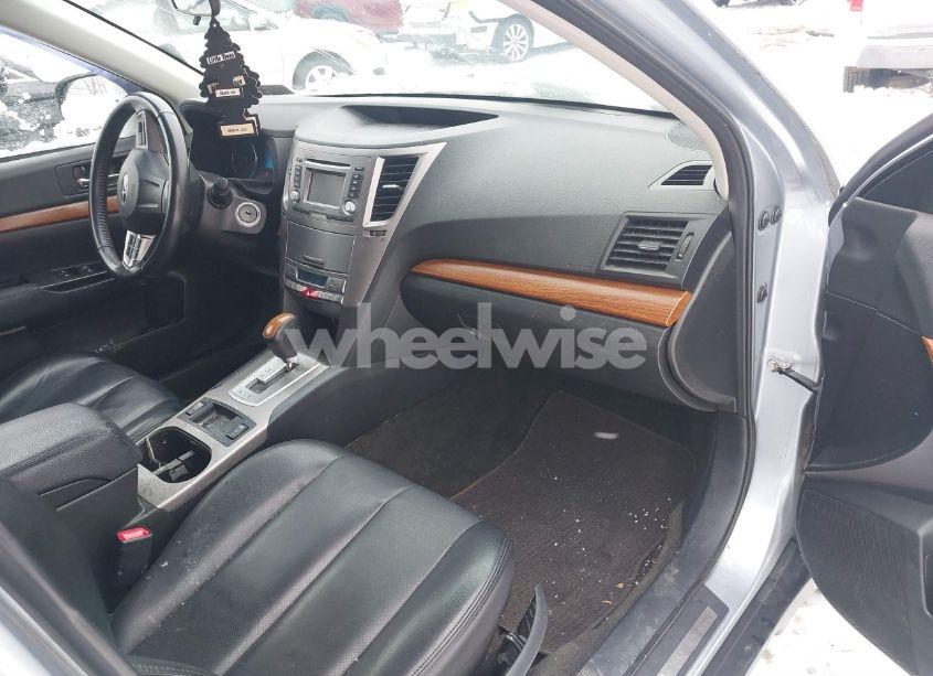 Photo 5 of 2013 Subaru Outback 2.5I LIMITED (VIN 4S4BRBJCXD3315567)