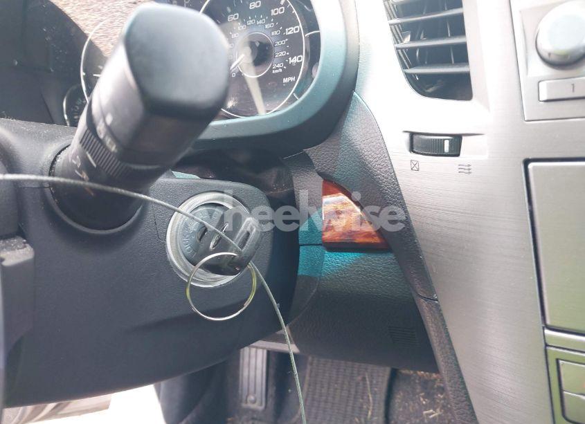 Photo 11 of 2010 Subaru Outback 2.5I LIMITED (VIN 4S4BRBKC0A3318326)