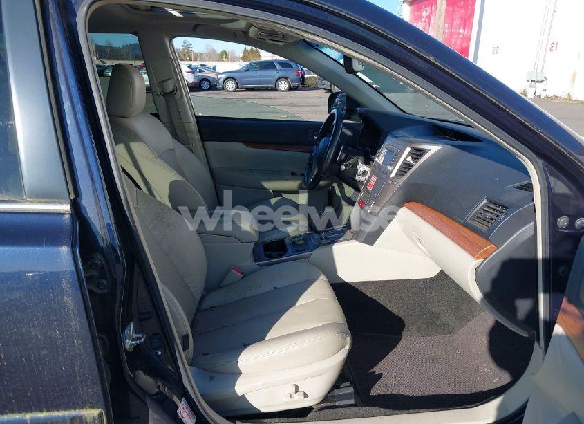 Photo 5 of 2013 Subaru Outback 2.5I LIMITED (VIN 4S4BRBKC0D3302034)